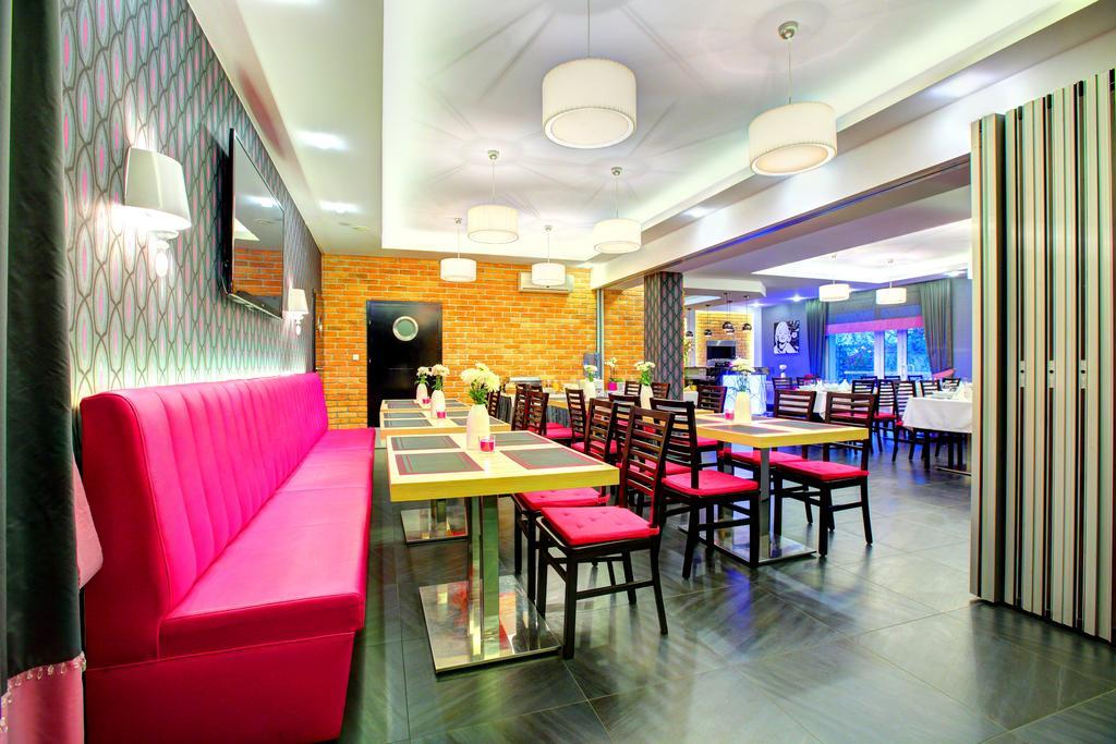 Hostel Evotel Zielonka  Dış mekan fotoğraf