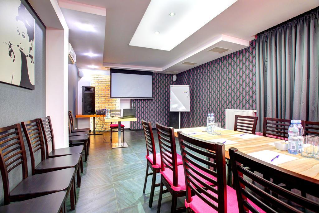 Hostel Evotel Zielonka  Dış mekan fotoğraf
