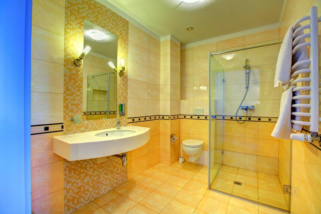 Hostel Evotel Zielonka  Dış mekan fotoğraf