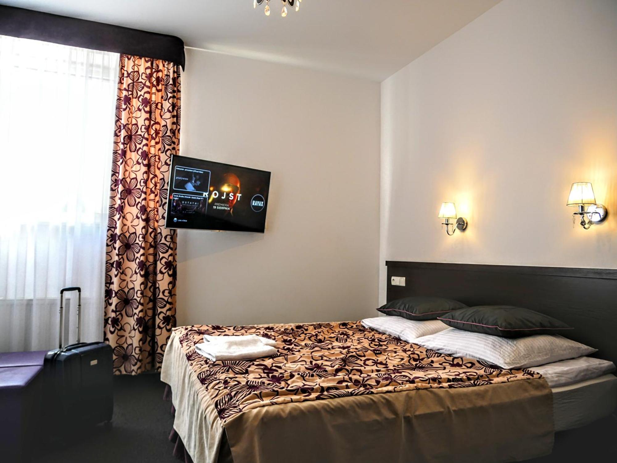 Hostel Evotel Zielonka  Dış mekan fotoğraf